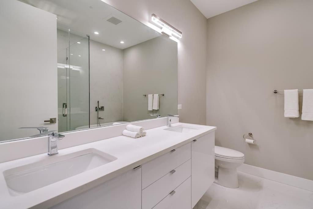 Stunning Duplex Condo #1 - Downtown River North شيكاغو المظهر الخارجي الصورة